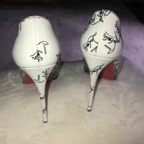 🖕🏽poshmark they kept my authentic shoes - Picture 3 of 6